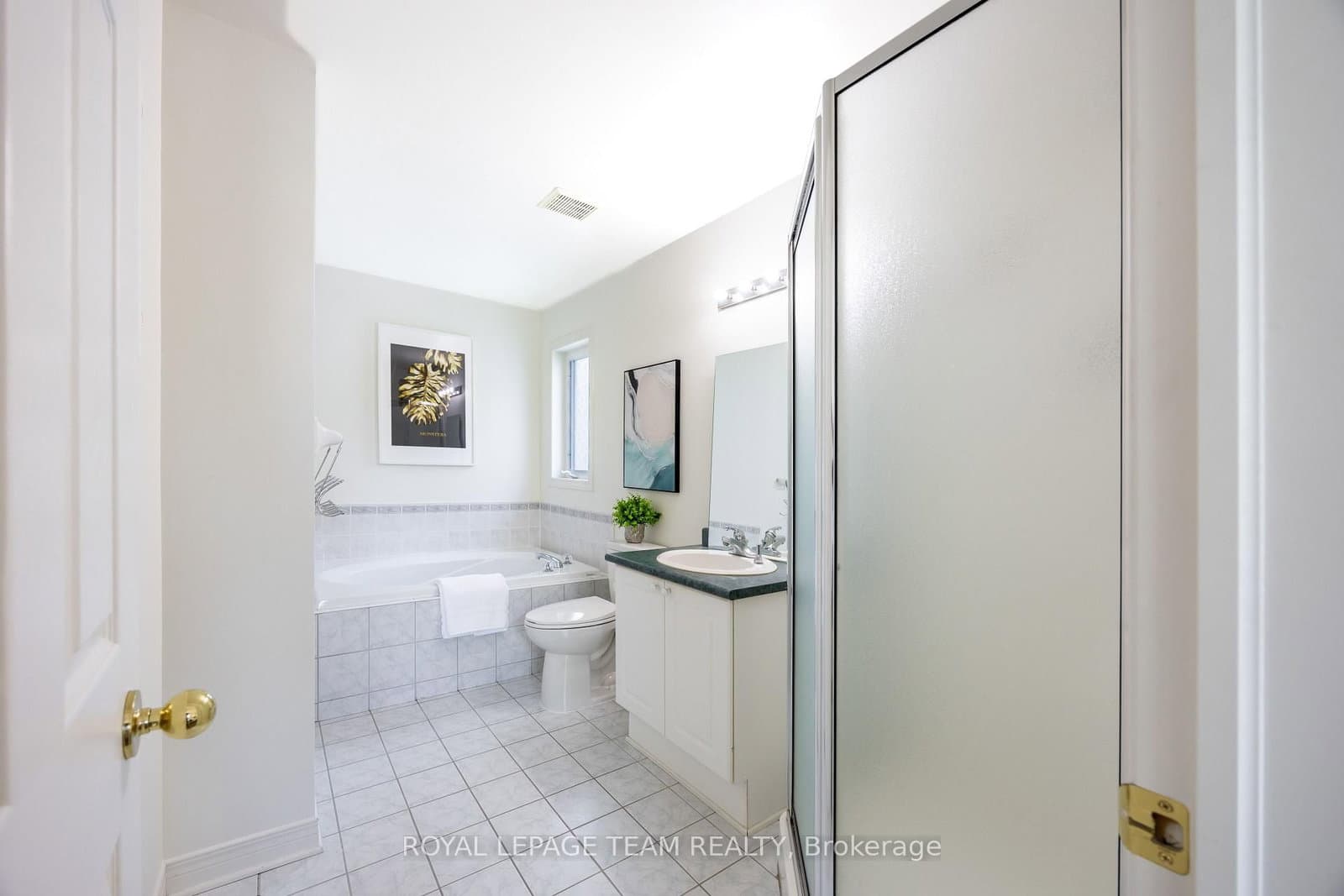 29 Keno Way, Kanata, ON — photo 32