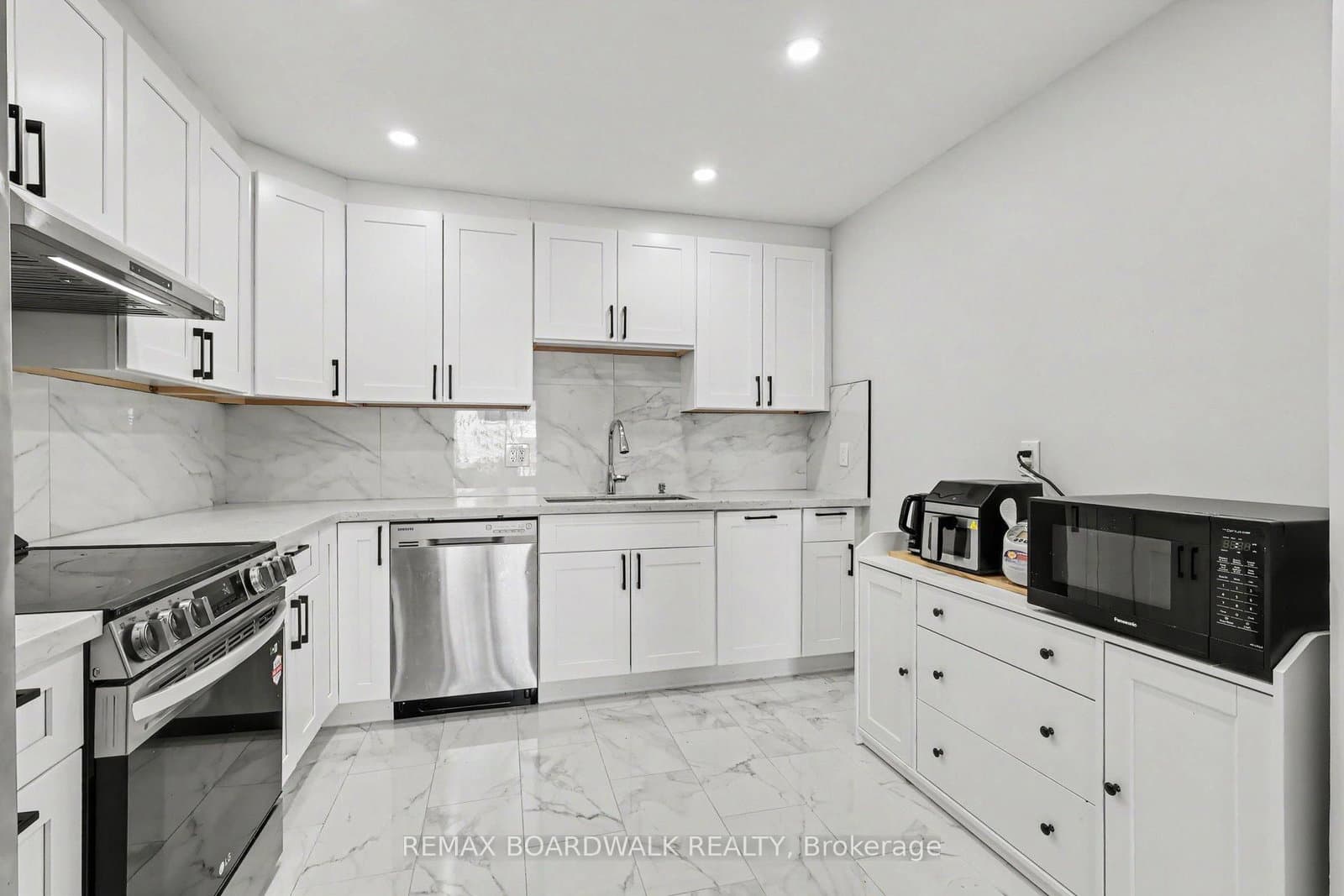 1388 Beaucourt Place, Ottawa, ON — photo 15