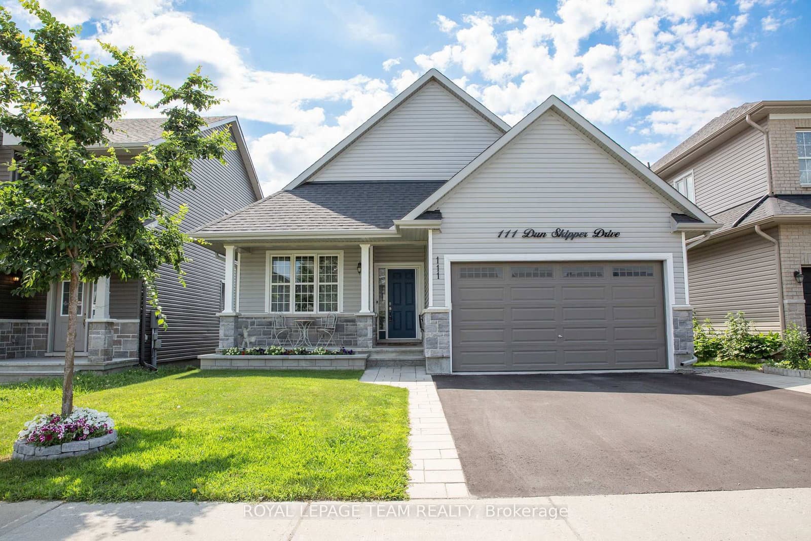 111 Dun Skipper Drive, Ottawa, ON — photo 1