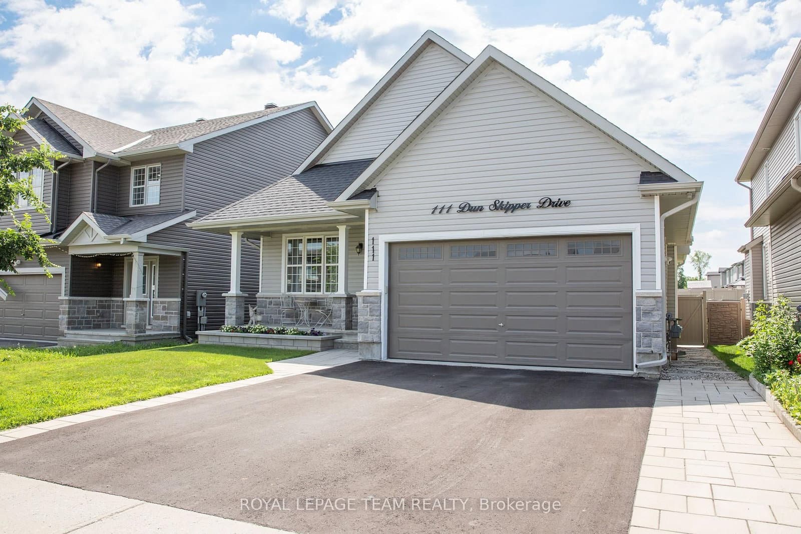 111 Dun Skipper Drive, Ottawa, ON — photo 2