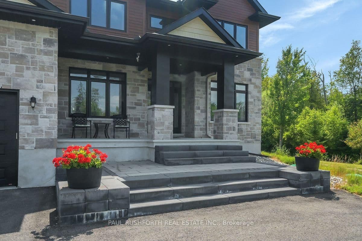 160 Country Meadow Drive, Carp, ON — photo 2
