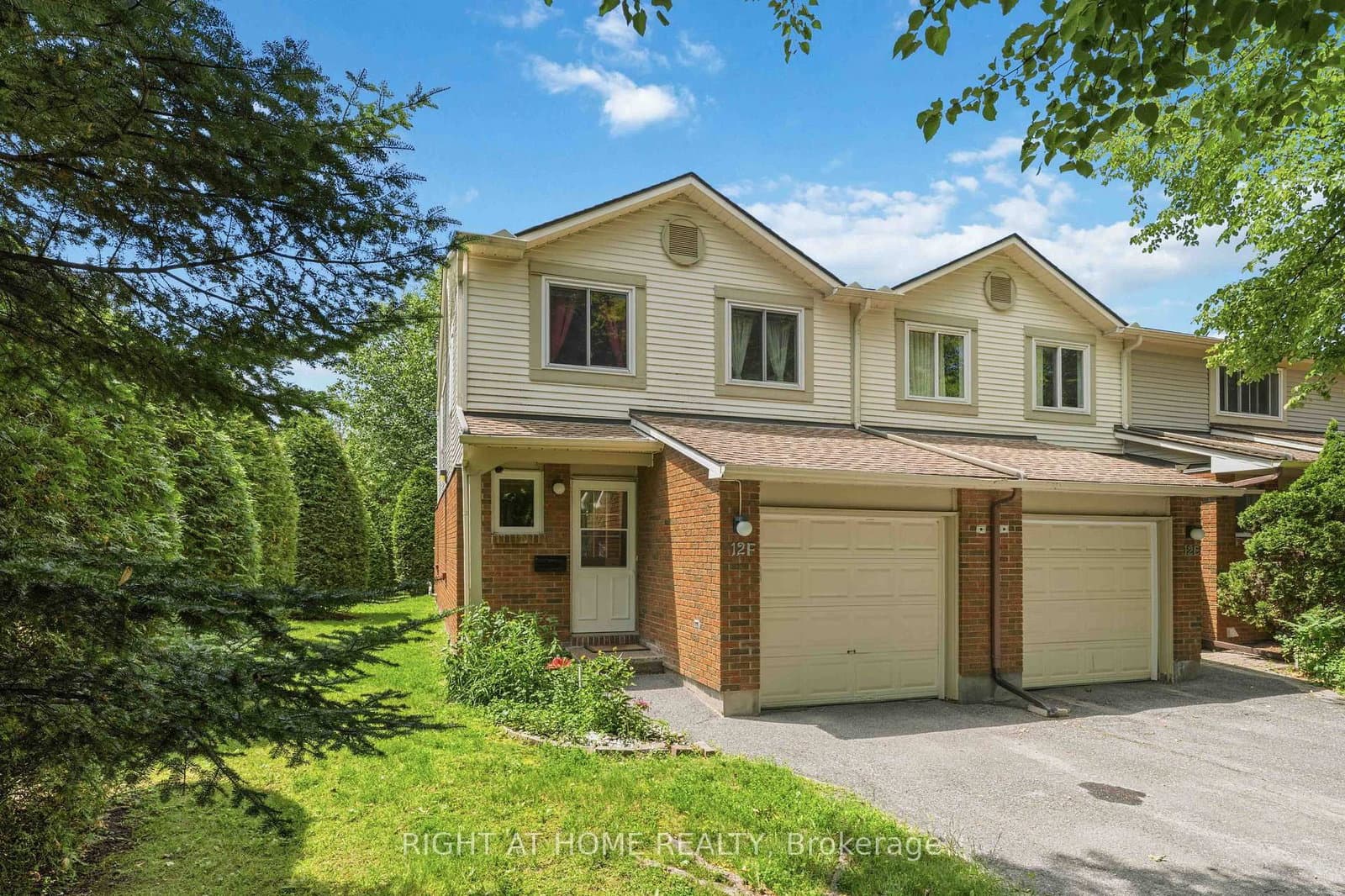 F - 12 Offenbach Lane, Ottawa, ON — photo 1