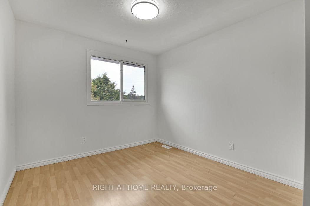 99 Craig Henry Drive, Ottawa, ON — photo 10
