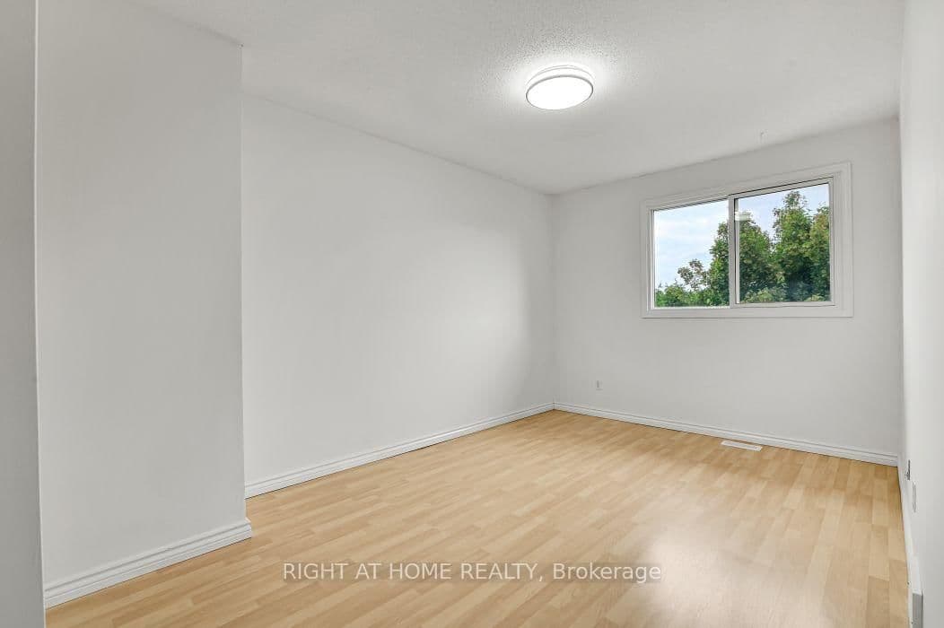99 Craig Henry Drive, Ottawa, ON — photo 12