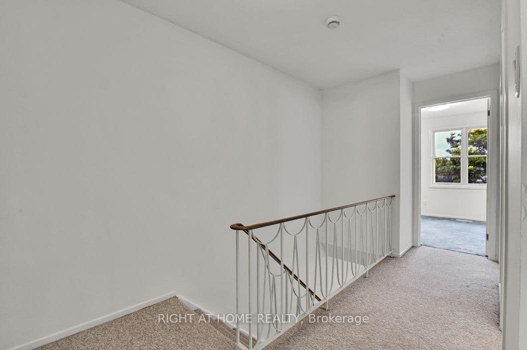 99 Craig Henry Drive, Ottawa, ON — photo 9