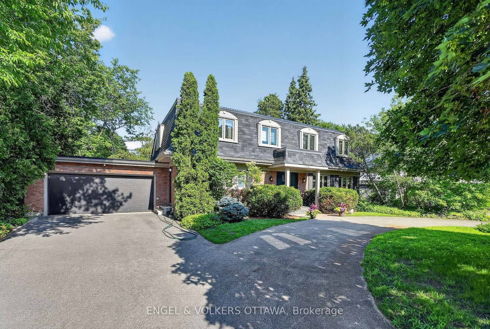 1907 Fairmeadow Crescent, Ottawa, ON — photo 2