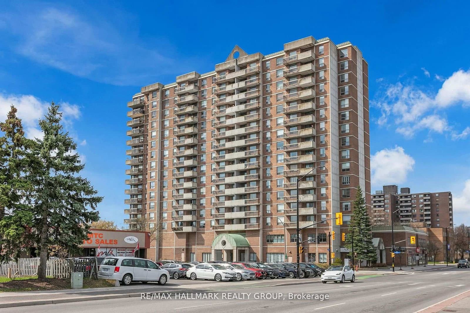 401 - 200 Lafontaine Avenue, Ottawa, ON — photo 1