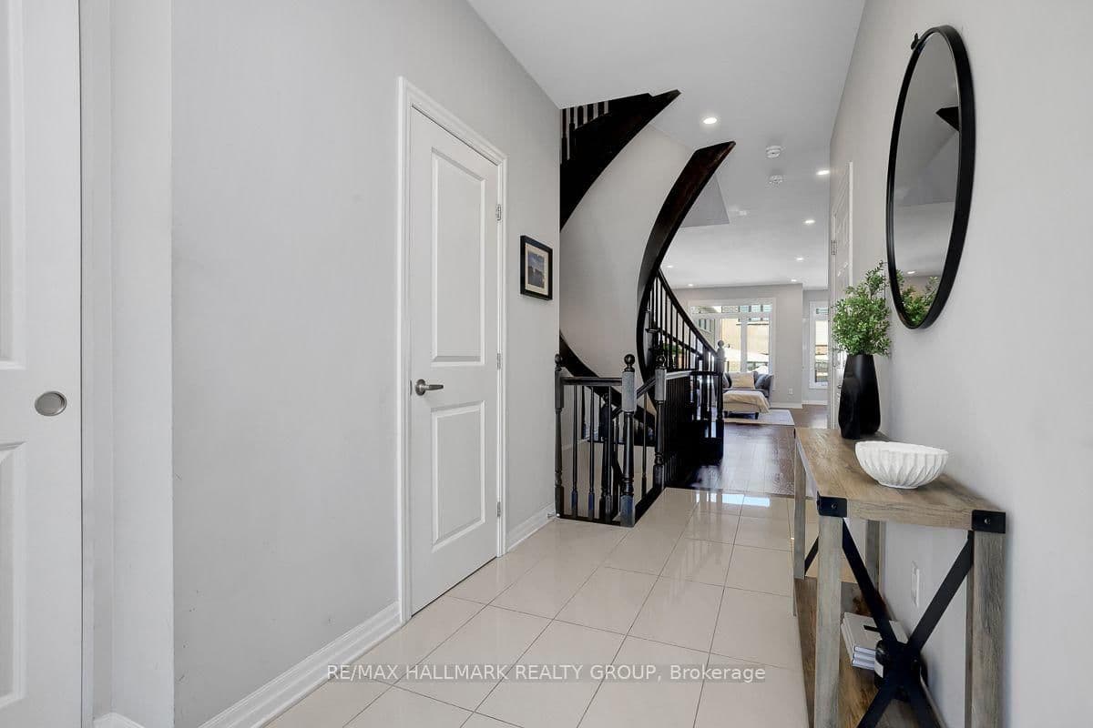317 Lysander Place, Ottawa, ON — photo 2