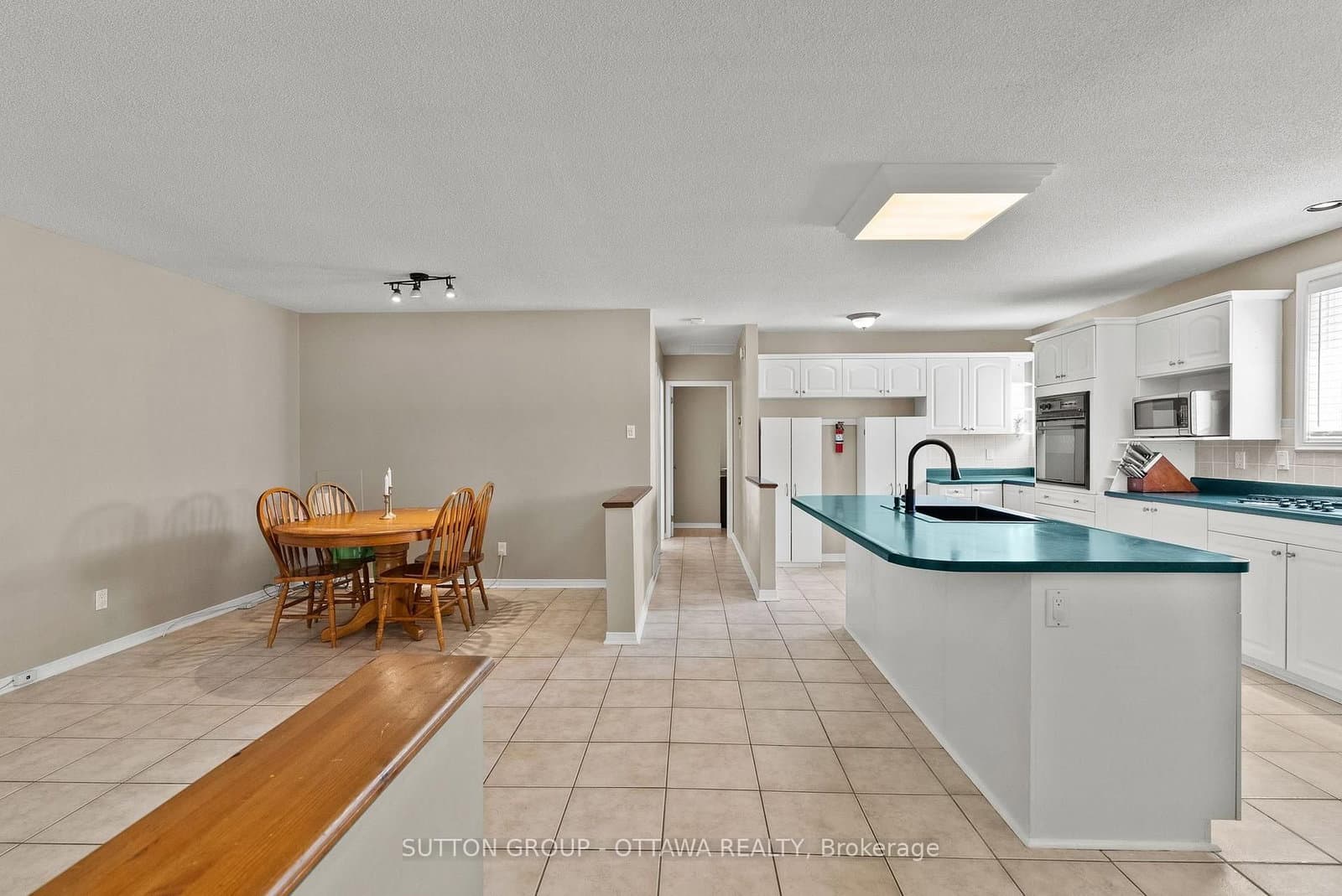 20 Spearman Lane, Kanata, ON — photo 5