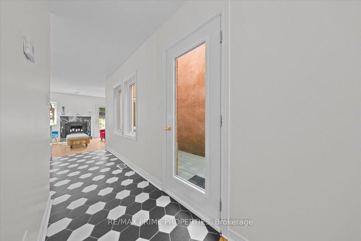 236 Bruyere Street, Ottawa, ON — photo 11