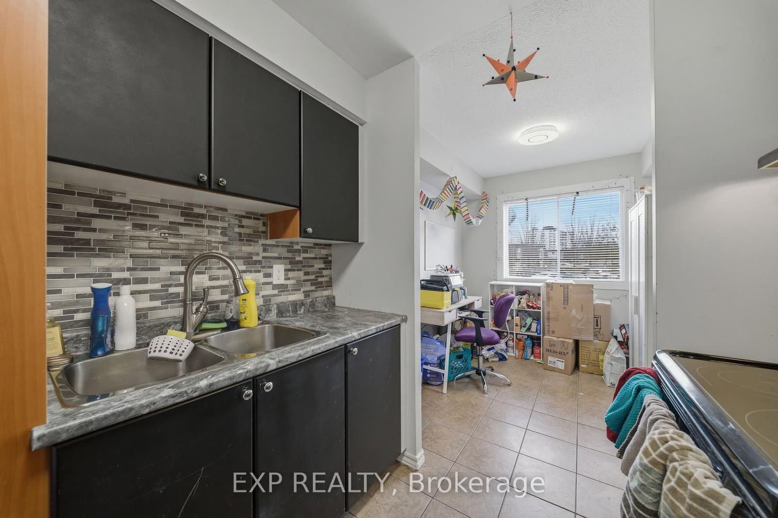 11 - 1675 Heatherington Road, Ottawa, ON — photo 10