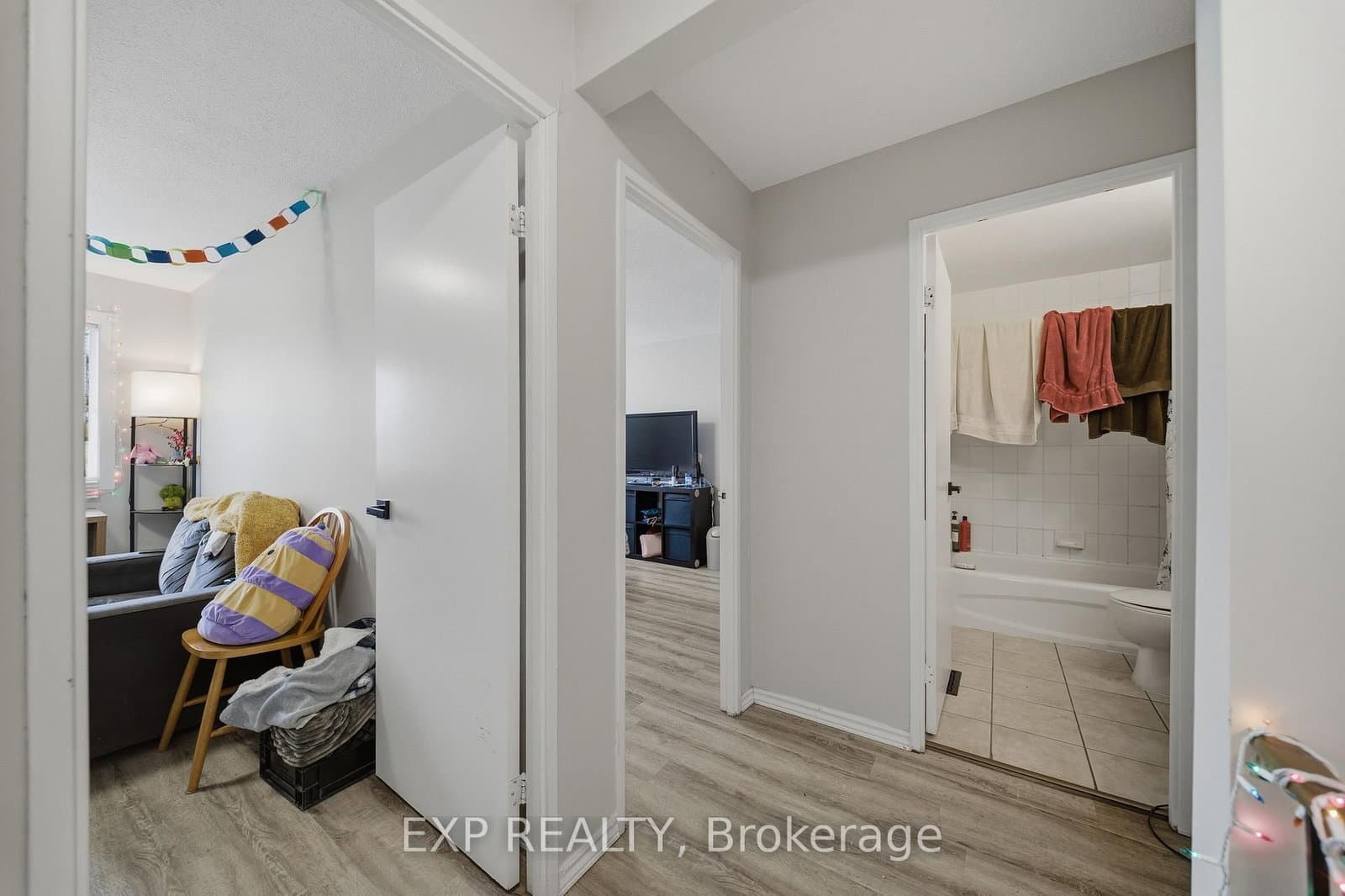 11 - 1675 Heatherington Road, Ottawa, ON — photo 13