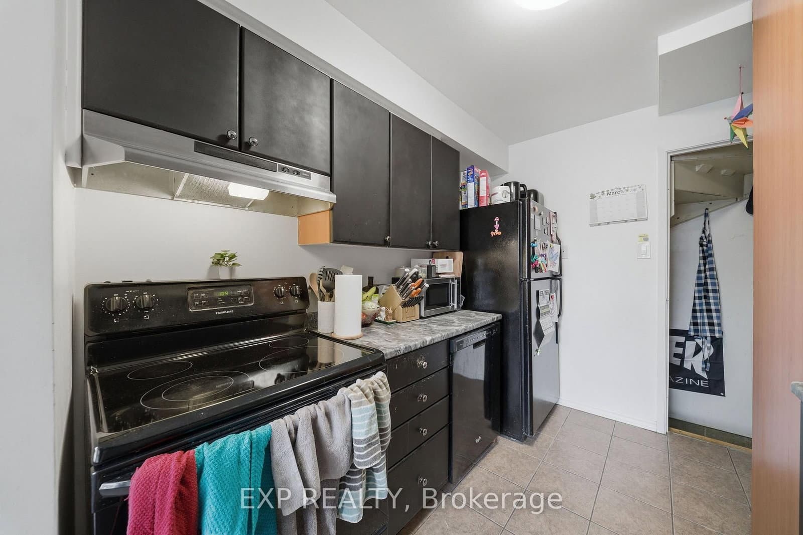 11 - 1675 Heatherington Road, Ottawa, ON — photo 8