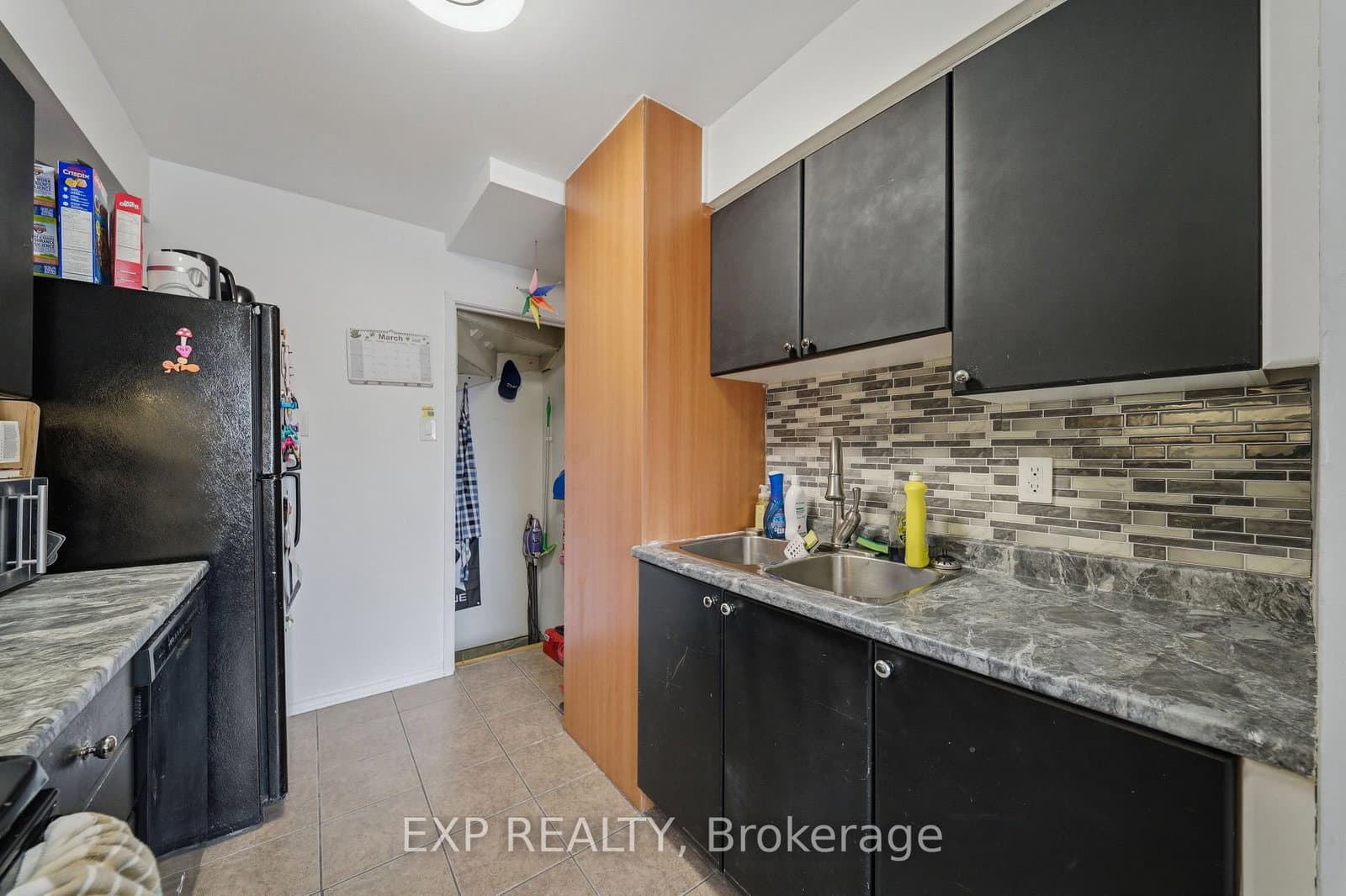 11 - 1675 Heatherington Road, Ottawa, ON — photo 9