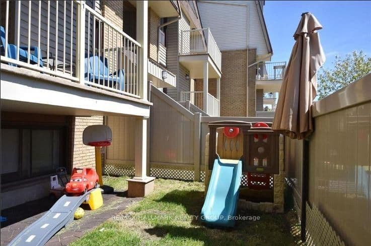 1 - 14 Sweetbriar Circle, Ottawa, ON — photo 11