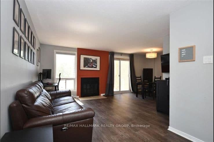 1 - 14 Sweetbriar Circle, Ottawa, ON — photo 3