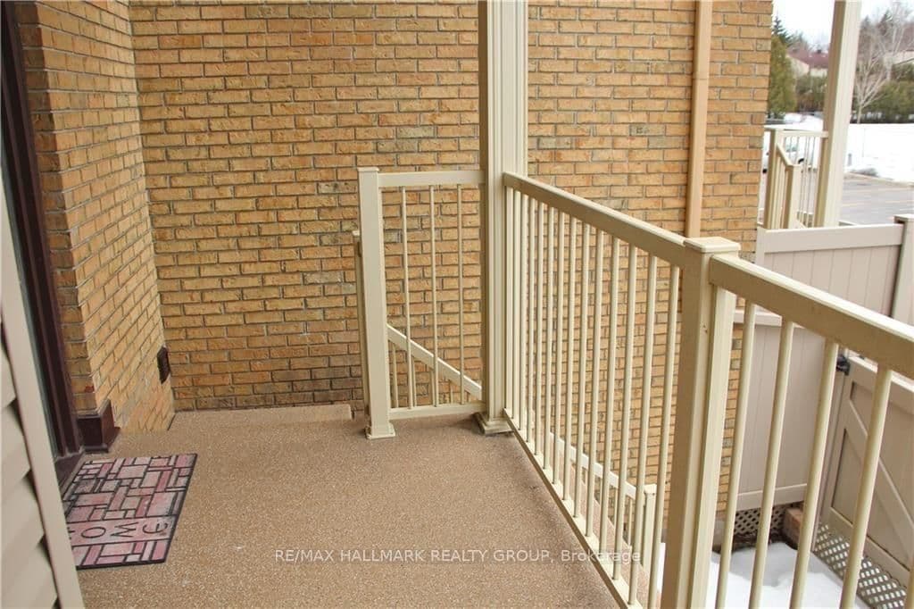 4 - 14 Sweetbriar Circle, Ottawa, ON — photo 16
