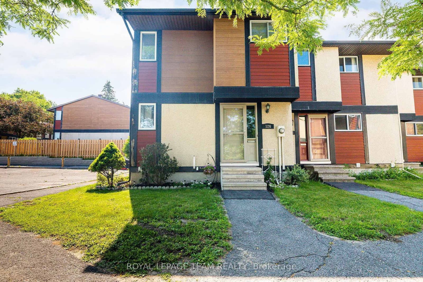 126 McClintock Way, Ottawa, ON — photo 1