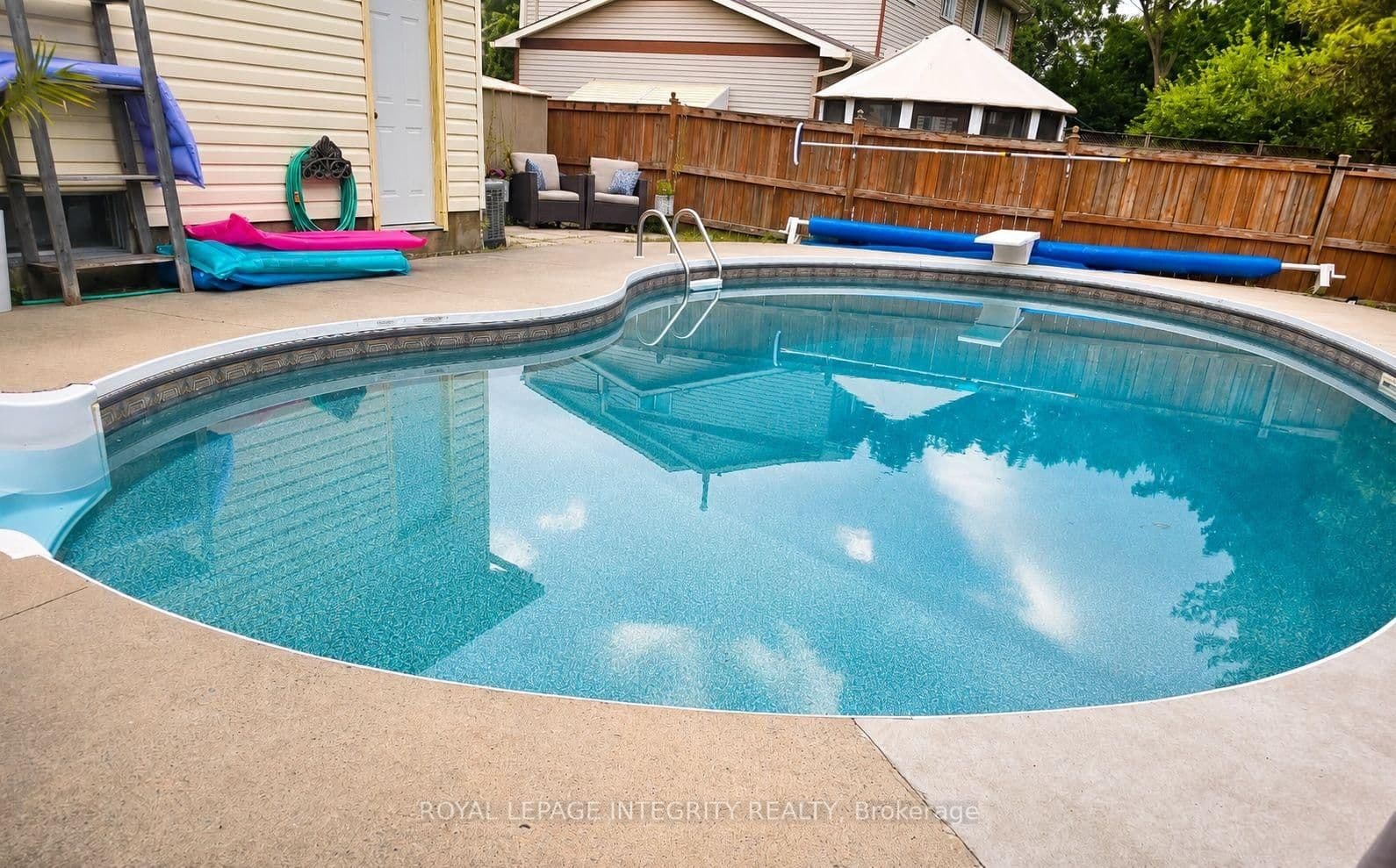 776 Vinette Crescent, Ottawa, ON — photo 2