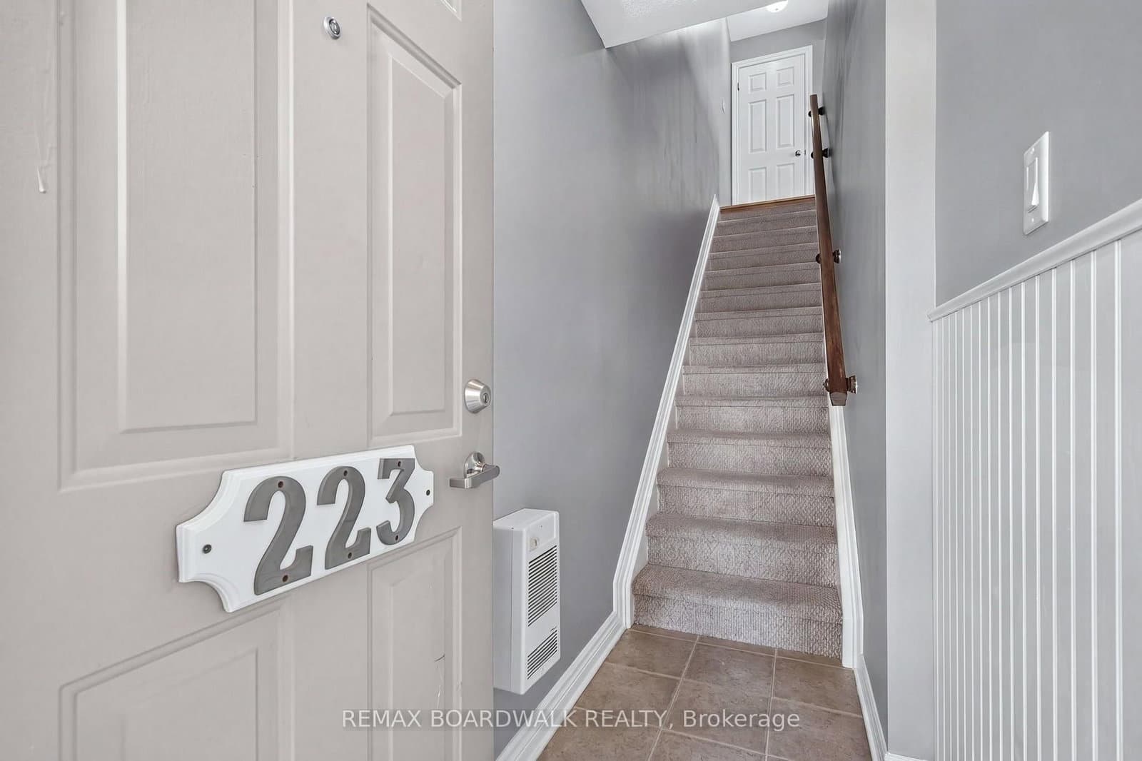 223 Paseo Private, Ottawa, ON — photo 2