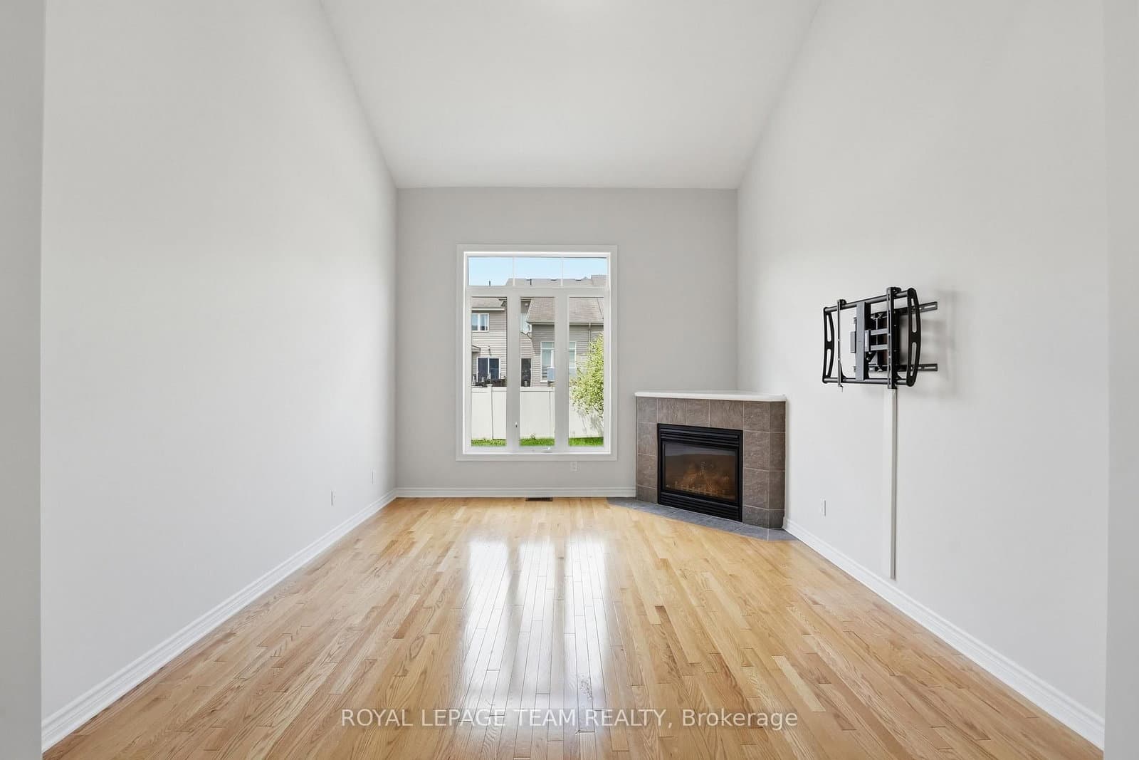 239 Tandalee Crescent, Ottawa, ON — photo 11