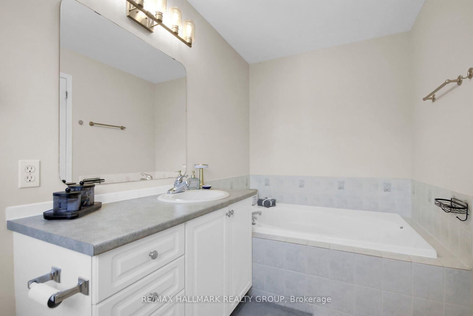 2032 Dorima Street, Ottawa, ON — photo 18