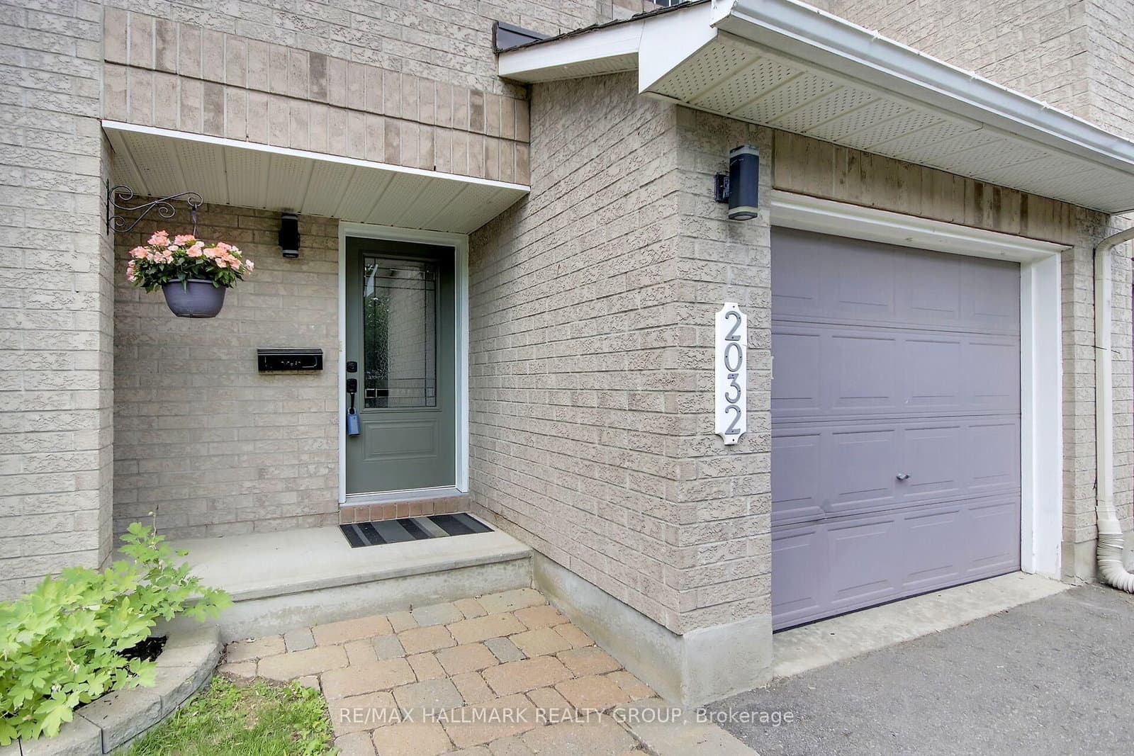 2032 Dorima Street, Ottawa, ON — photo 2