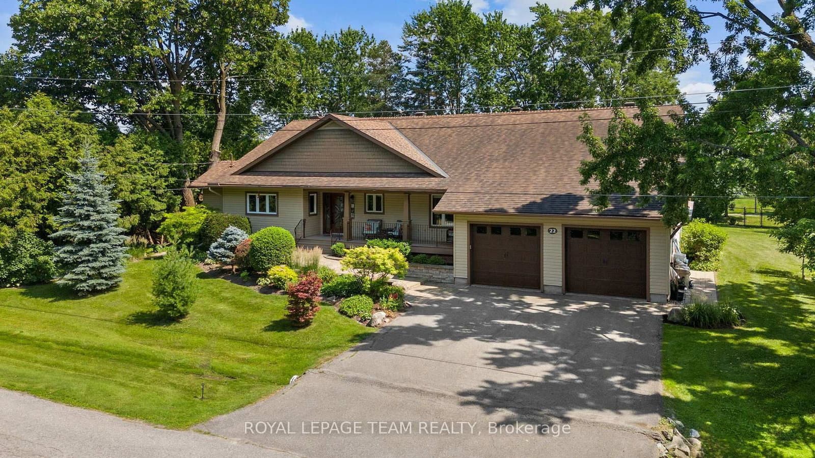 22 Honey Gables Drive, Ottawa, ON — photo 1
