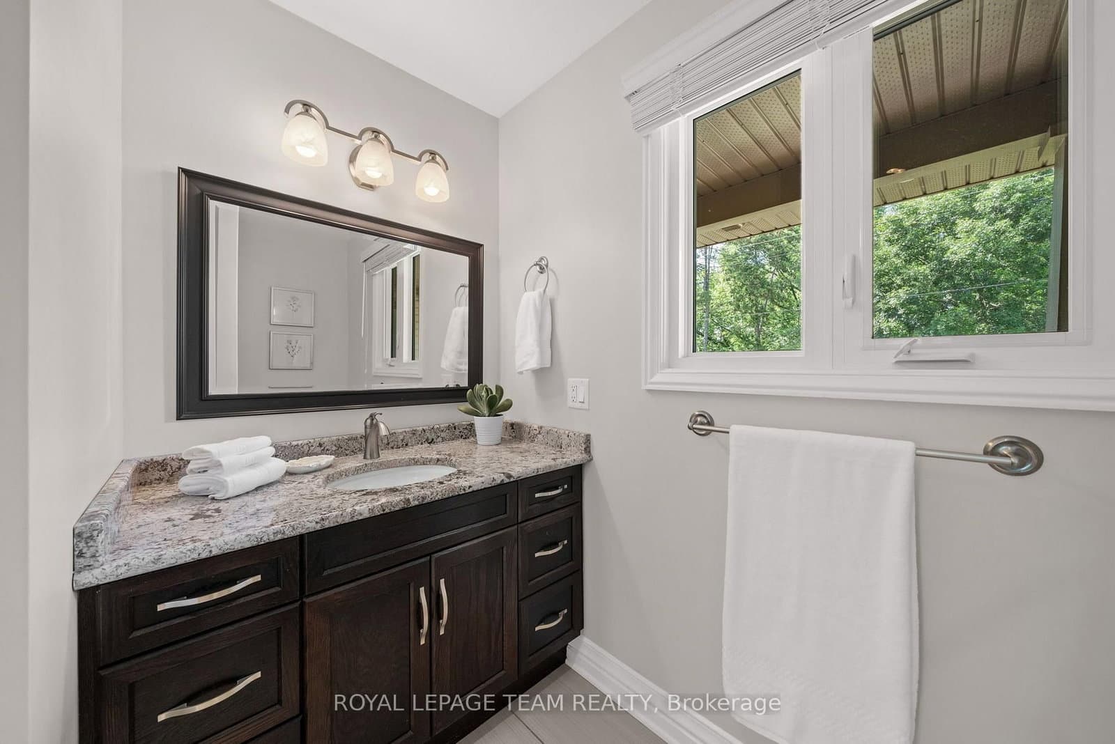22 Honey Gables Drive, Ottawa, ON — photo 18