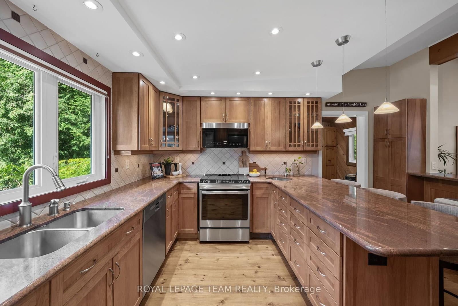 22 Honey Gables Drive, Ottawa, ON — photo 7