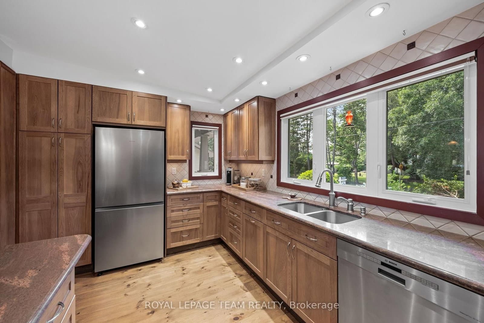 22 Honey Gables Drive, Ottawa, ON — photo 8
