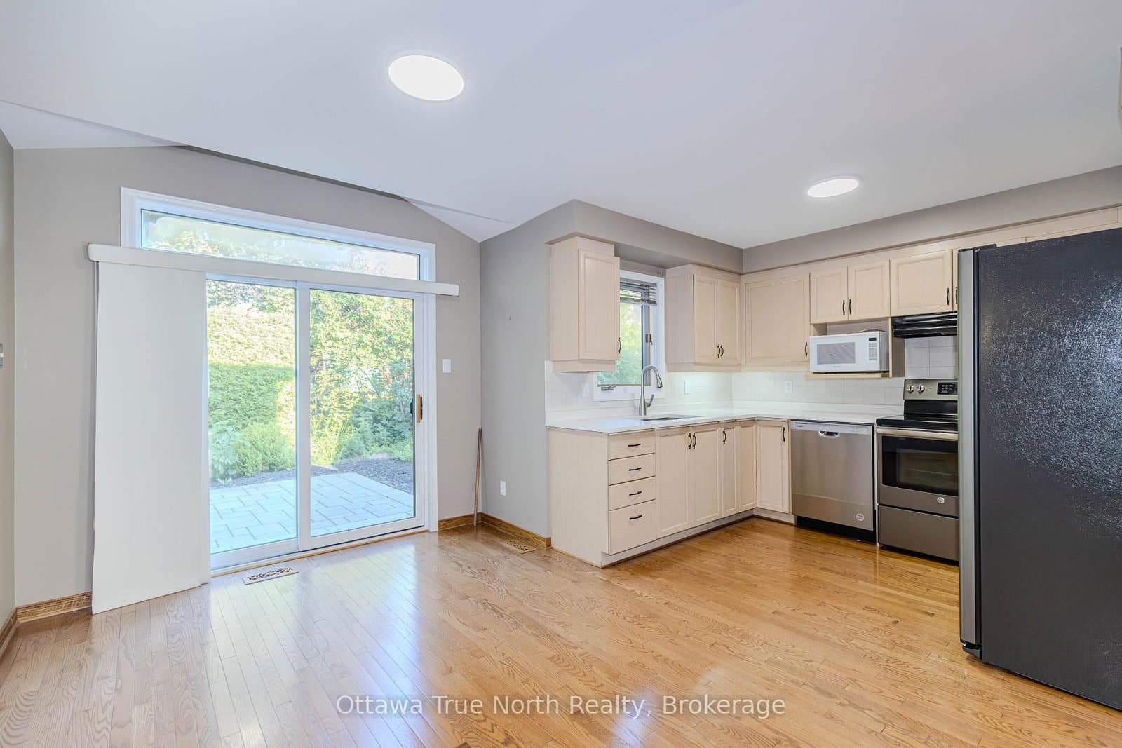 282 Knudson Drive, Kanata, ON — photo 13