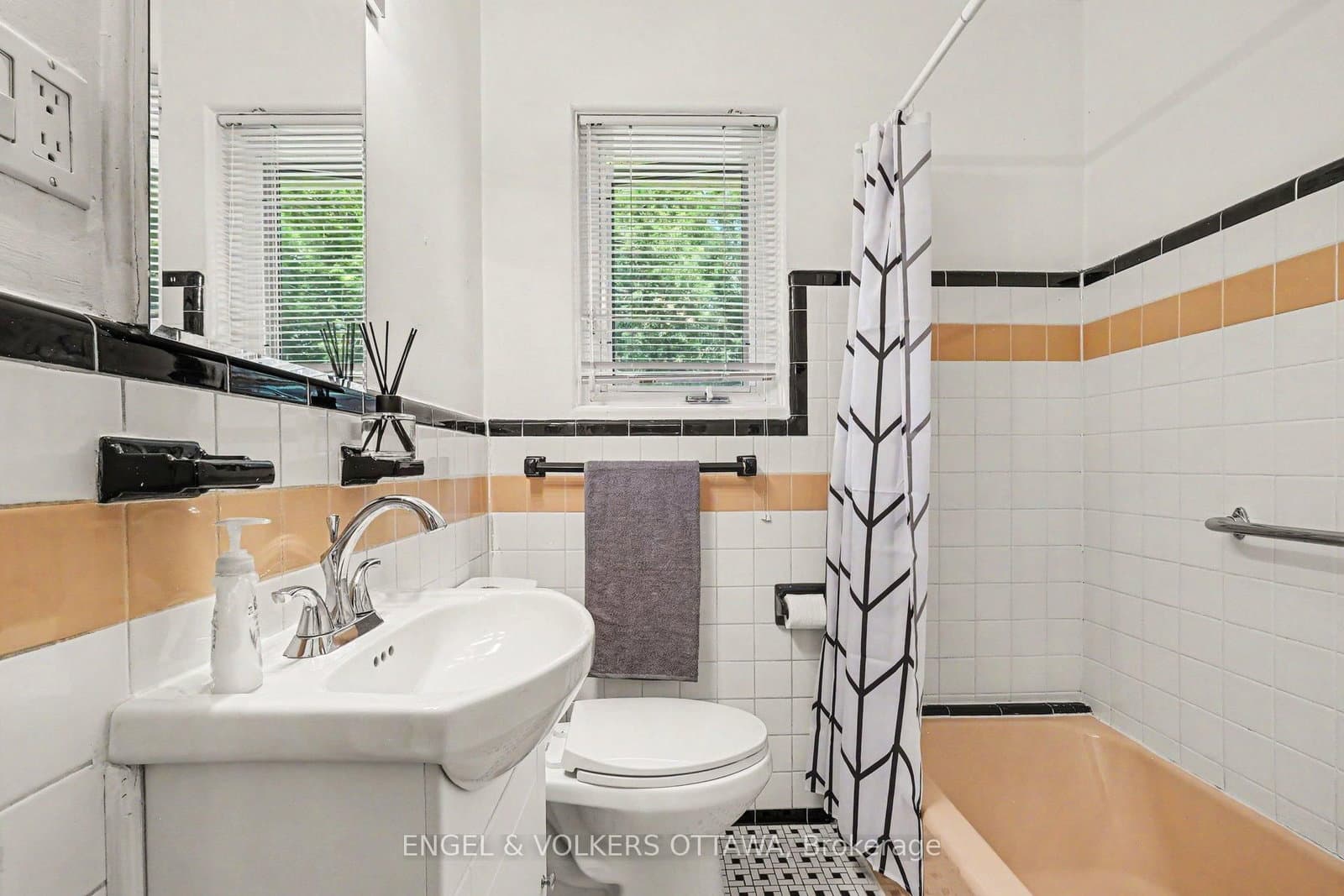 325 Summit Avenue, Ottawa, ON — photo 21