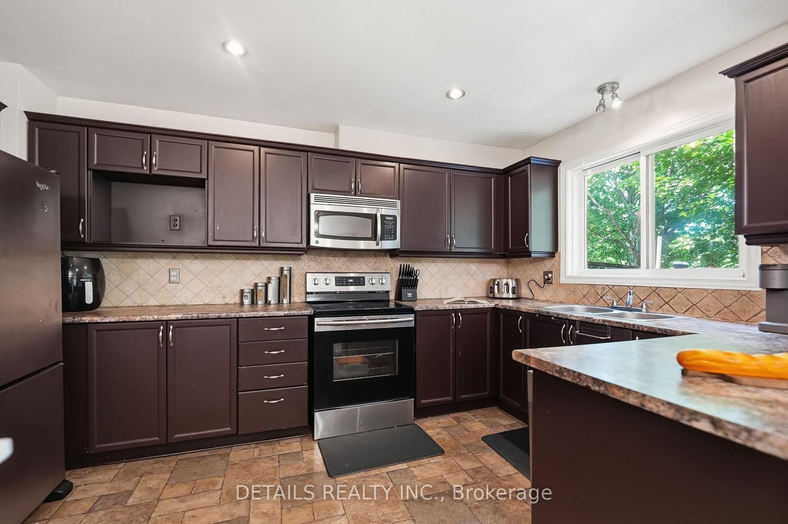 24 Southport Drive, Ottawa, ON — photo 15