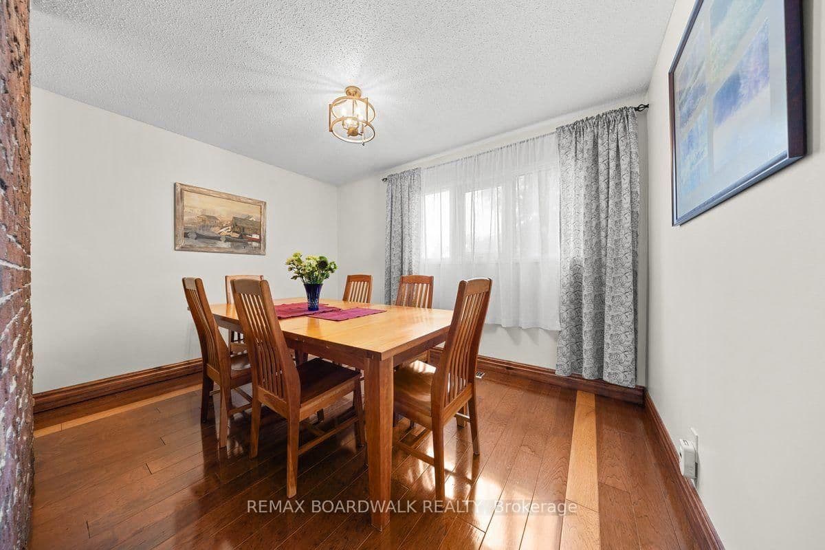 15 Selwyn Crescent, Ottawa, ON — photo 13