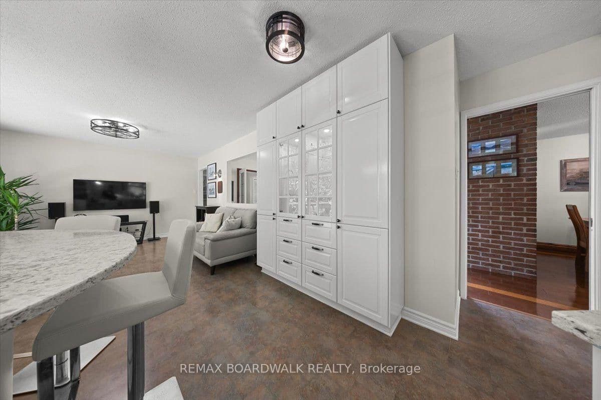 15 Selwyn Crescent, Ottawa, ON — photo 21