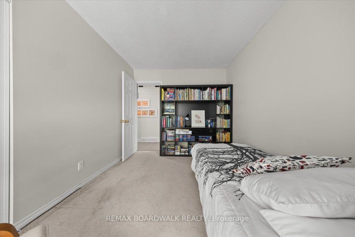 15 Selwyn Crescent, Ottawa, ON — photo 35