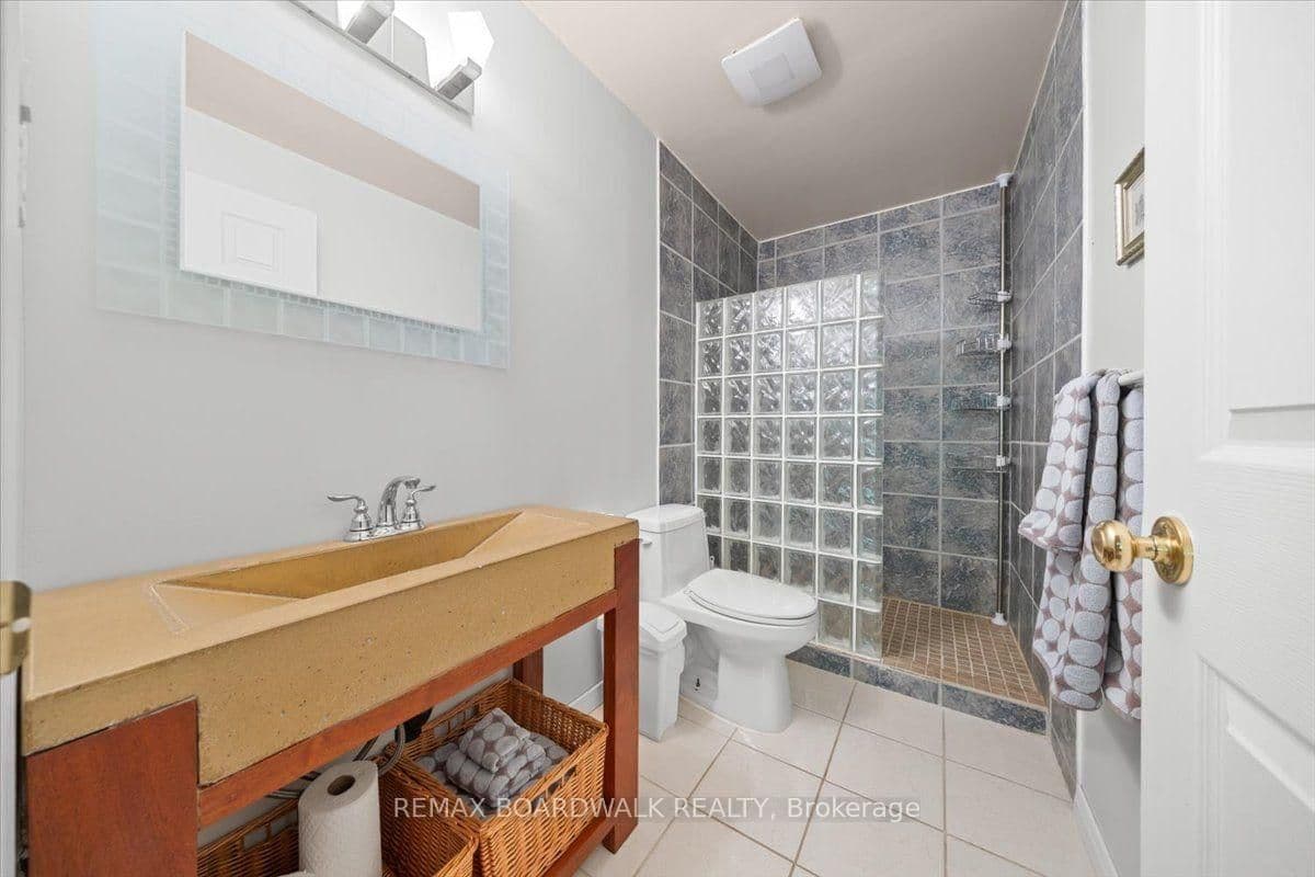 15 Selwyn Crescent, Ottawa, ON — photo 43