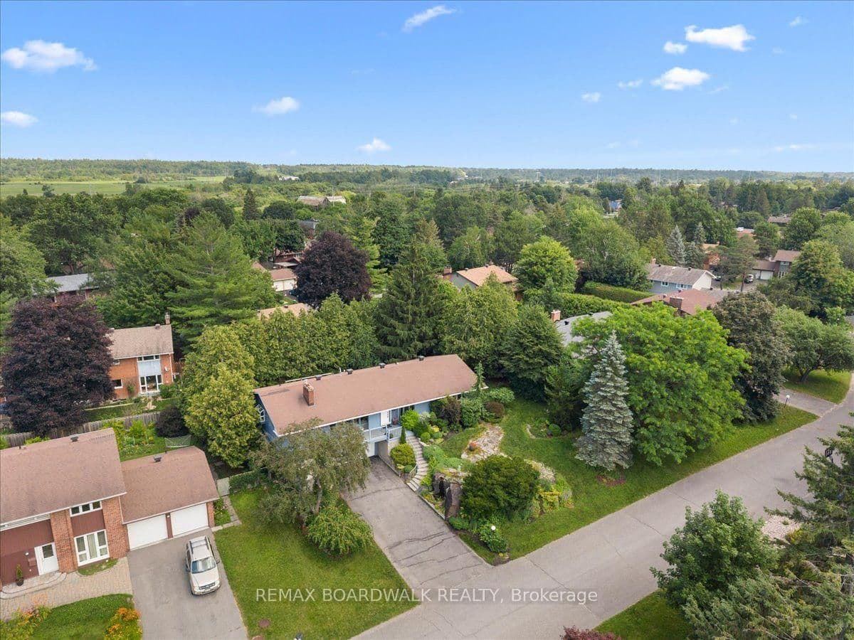 15 Selwyn Crescent, Ottawa, ON — photo 47