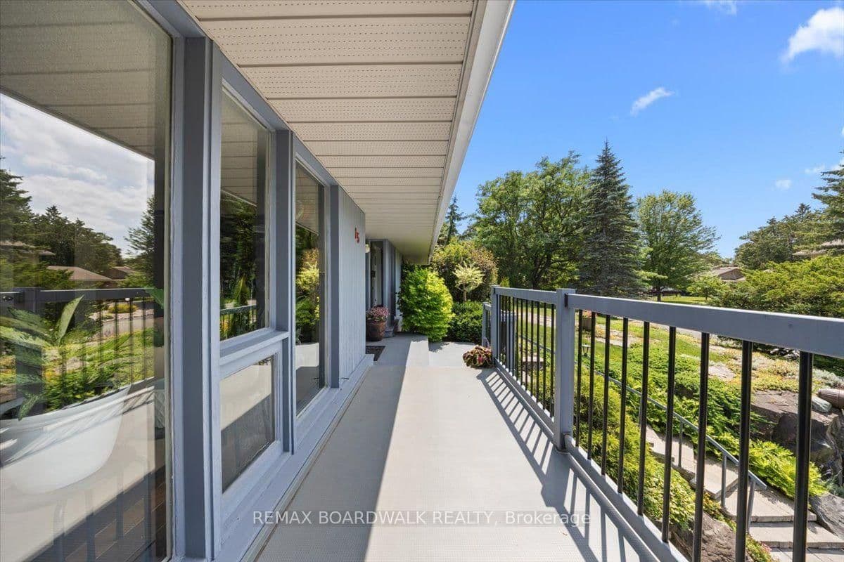 15 Selwyn Crescent, Ottawa, ON — photo 5