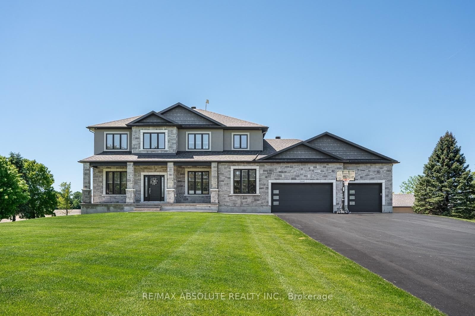 3194 Steeple Hill Crescent, Fallowfield Rd South of Ottawa, ON — photo 2