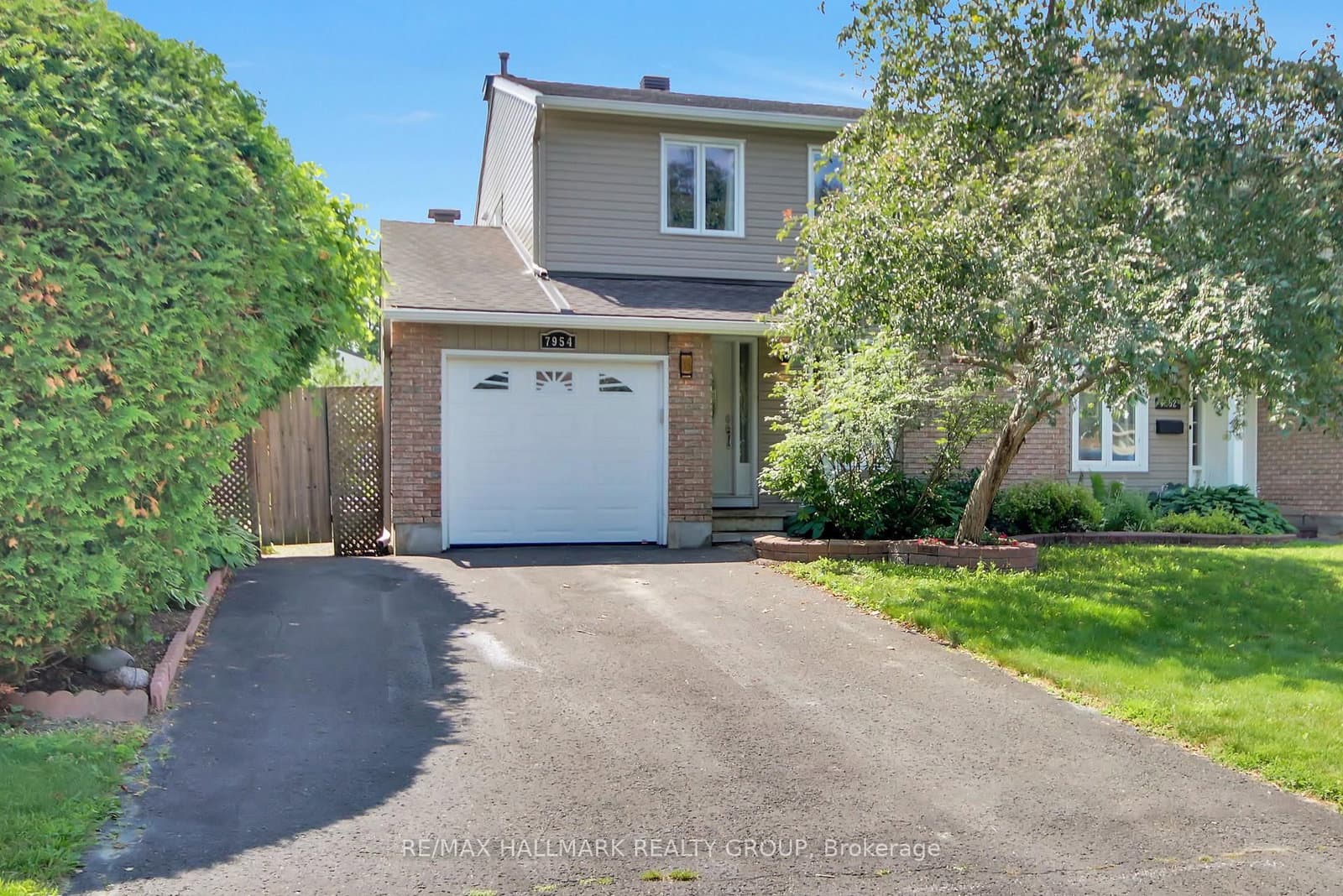 7954 Decarie Drive, Orleans, ON — photo 1