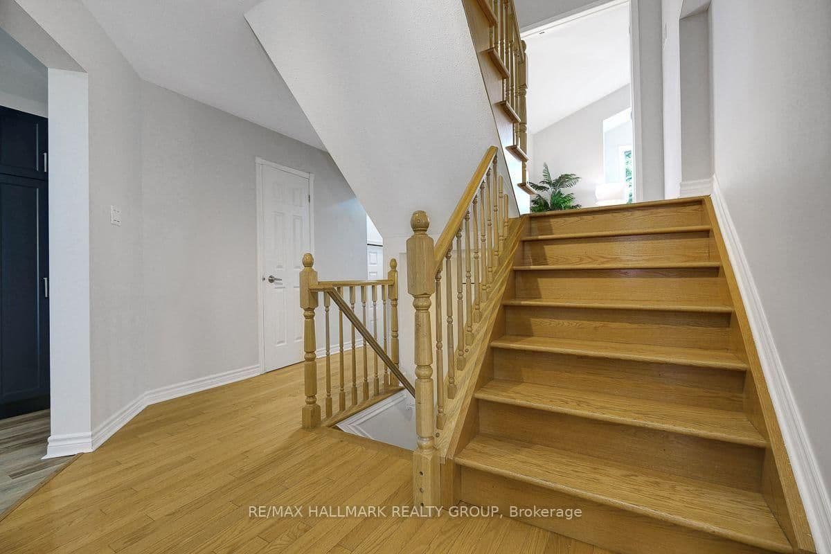 1209 Whiterock Street, Ottawa, ON — photo 3
