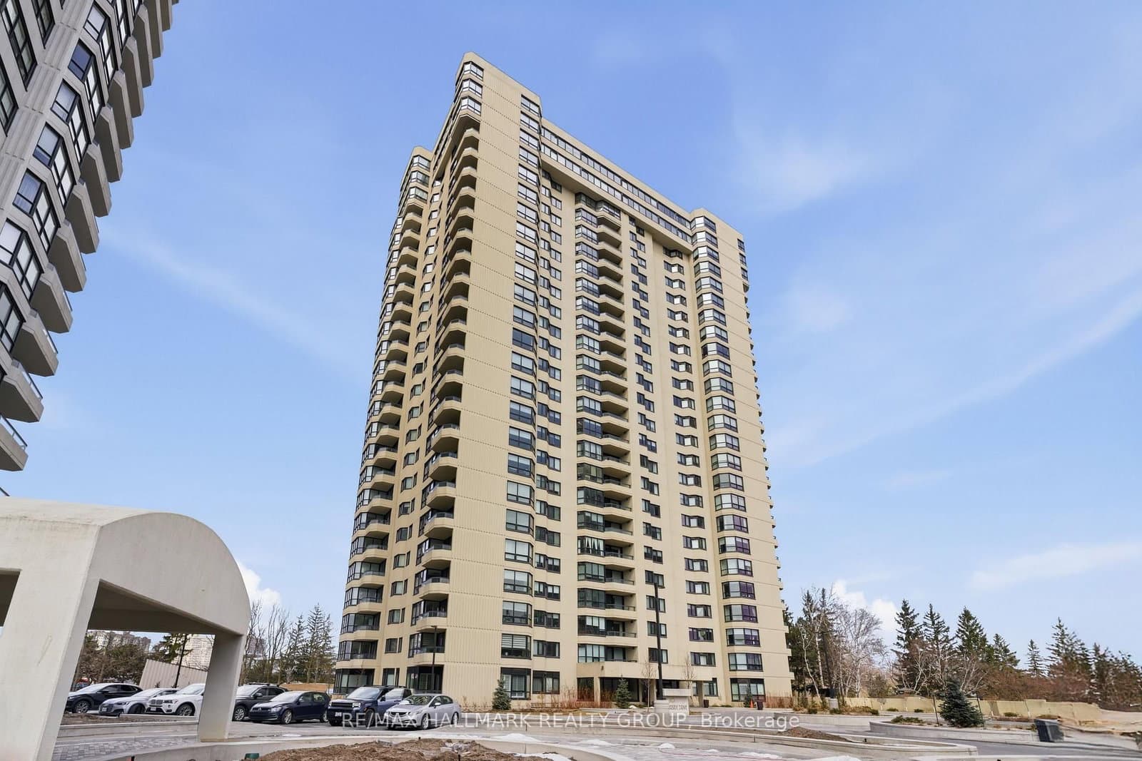 202 - 1500 RIVERSIDE Drive, Ottawa, ON — photo 2