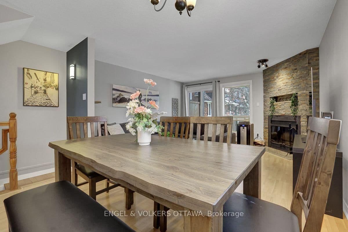 382 Briston Private, Ottawa, ON — photo 3