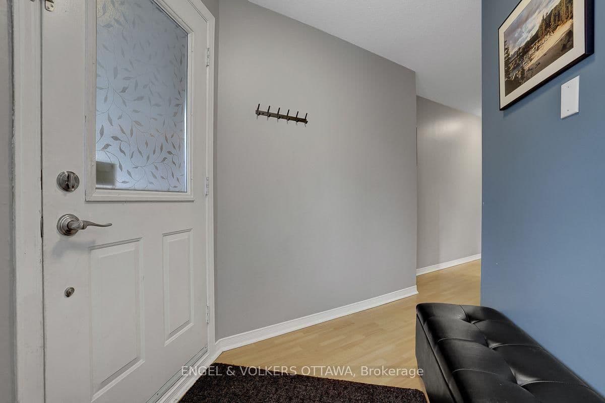 382 Briston Private, Ottawa, ON — photo 5