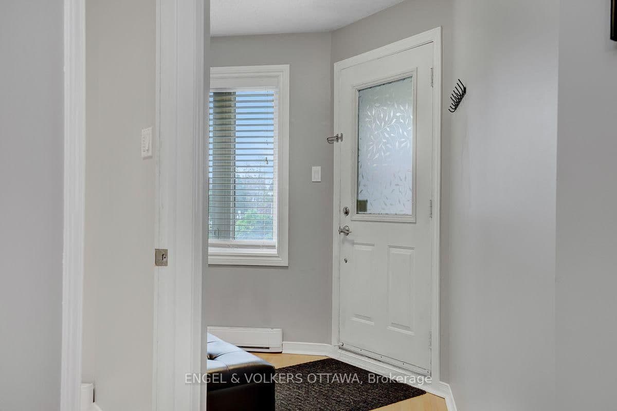 382 Briston Private, Ottawa, ON — photo 6
