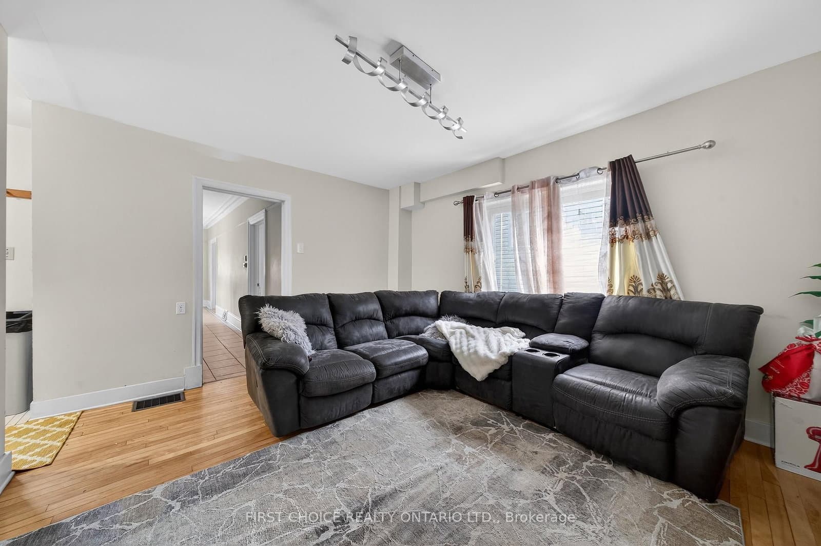 34 Gilmour Street, Ottawa, ON — photo 10