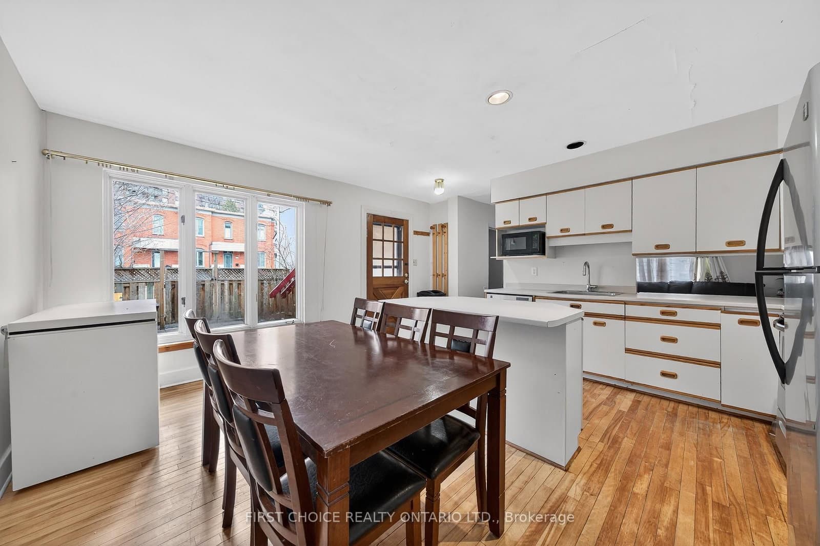 34 Gilmour Street, Ottawa, ON — photo 8