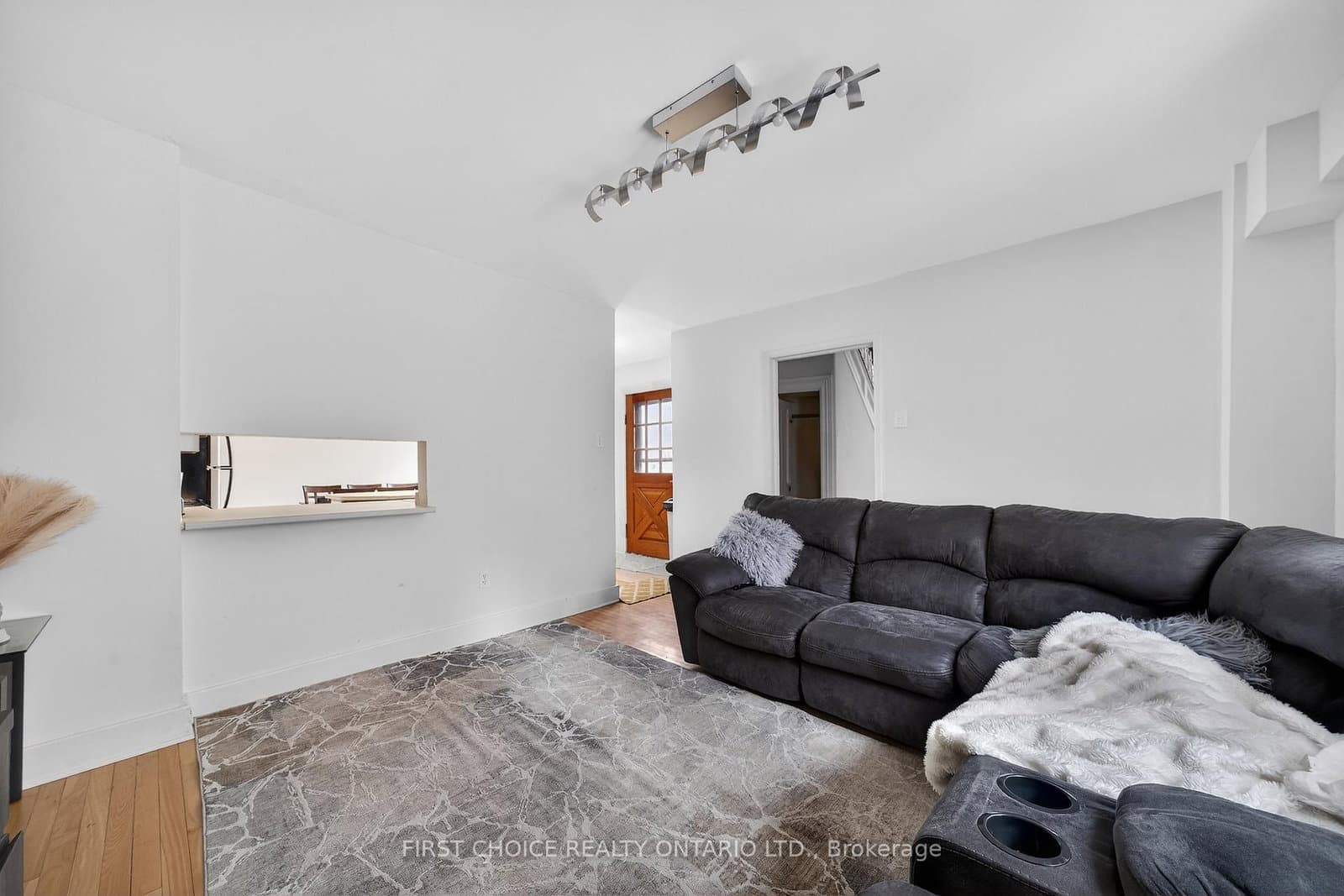 34 Gilmour Street, Ottawa, ON — photo 9